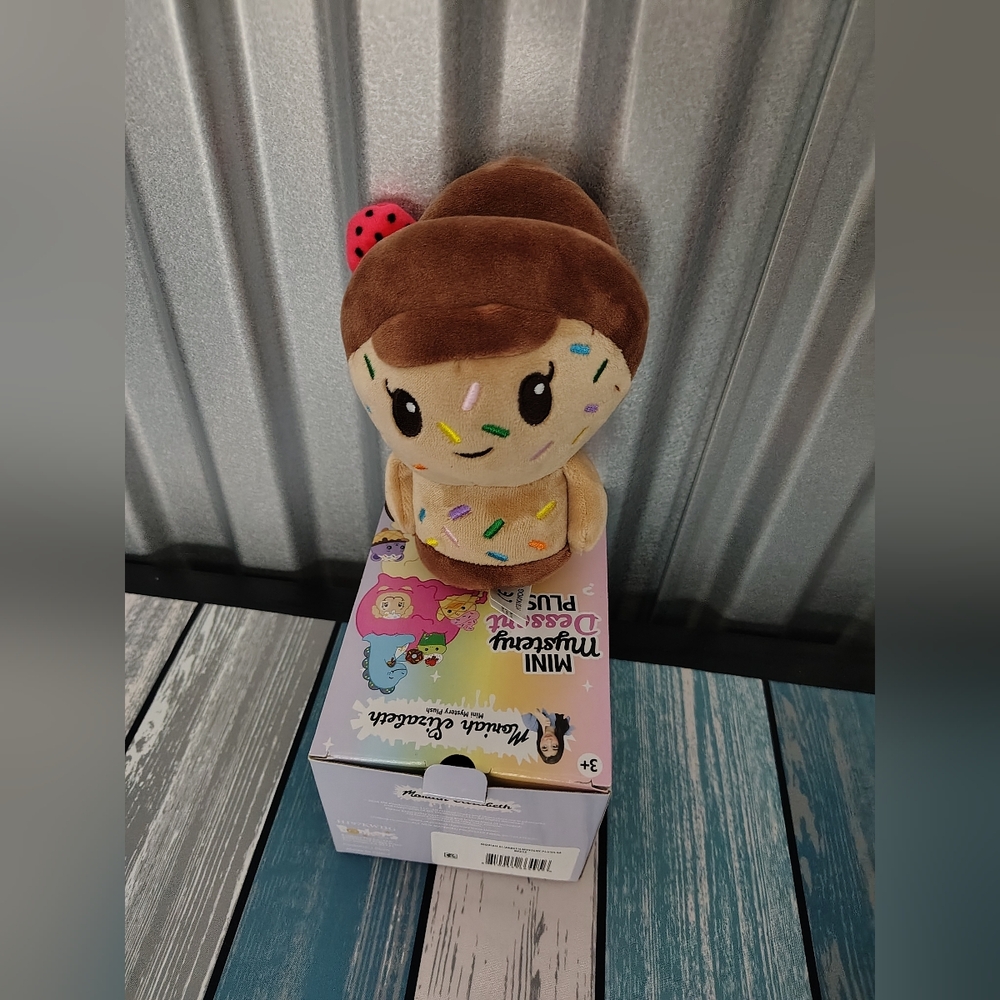 Moriah Elizabeth Series 2 Mini Mystery Dessert Plush Cuepy Human New Open Box
